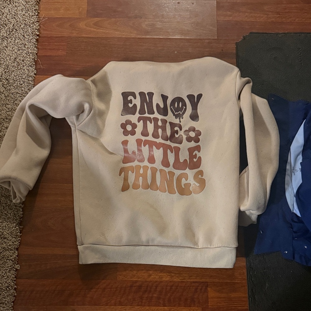 Women’s Beige Graphic Sweatshirt